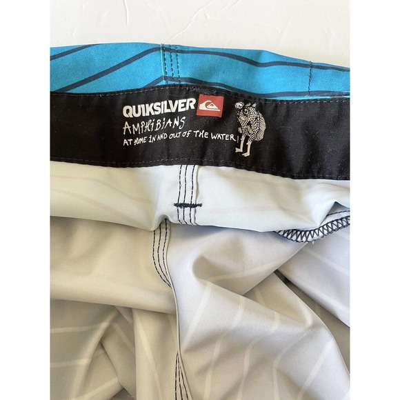 Quicksilver Mens Blue Striped Board Shorts XL Polyester Drawstring Preowned - Picture 12 of 12